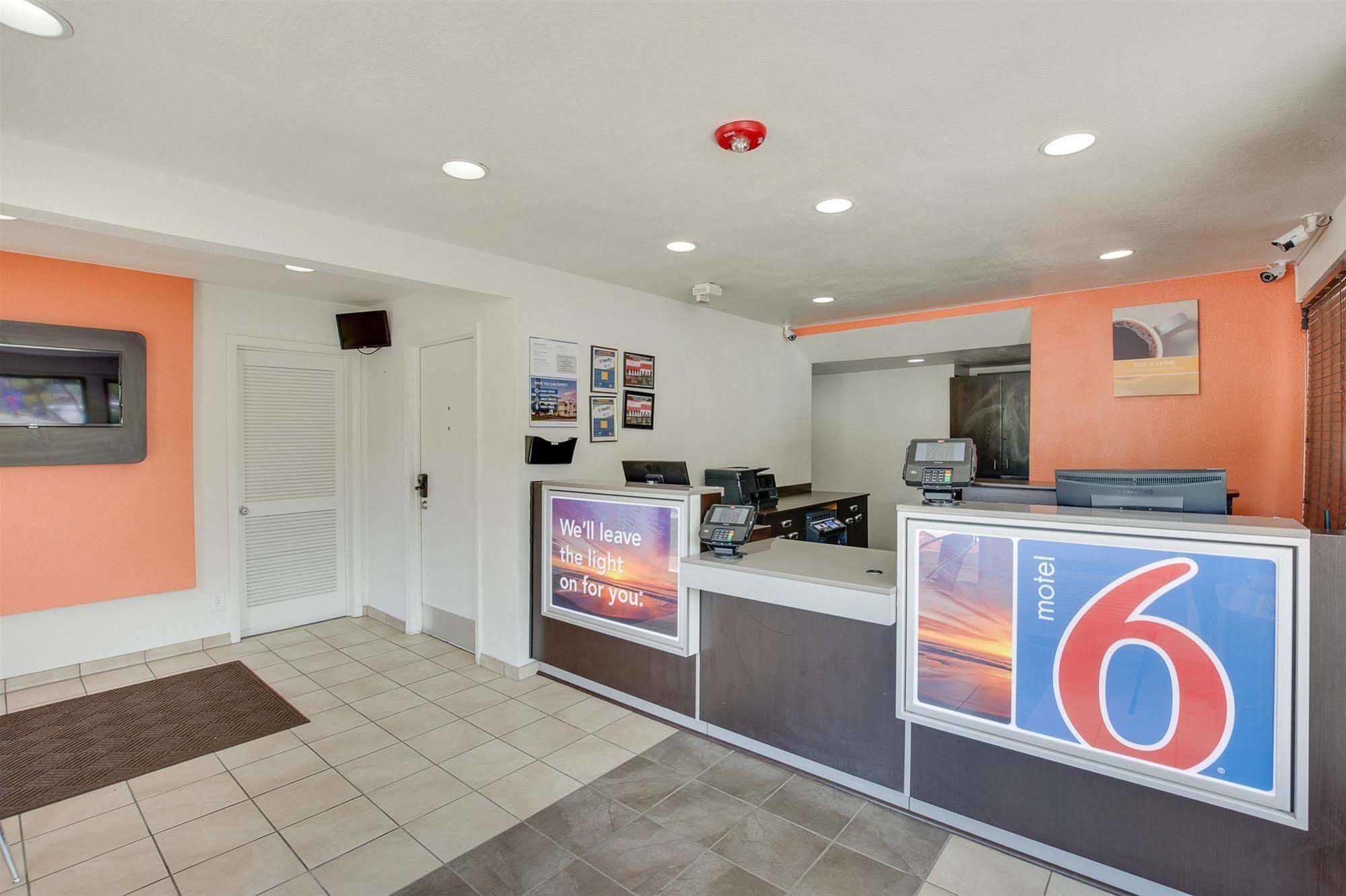 Motel 6-Columbia, Sc - West エクステリア 写真